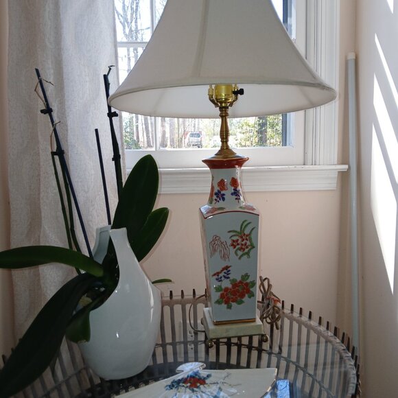 Vintage Small Imari Porcelain Table Lamp – Hand-painted  Vintage Oriental/ Asian / Imari Hand Painted Ceramic Marble Foot Table Lamp main image 1